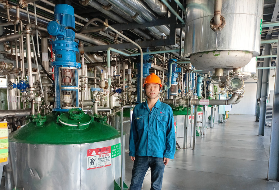 2022年度通发娱乐医药金鹰斗争者——黄秋波